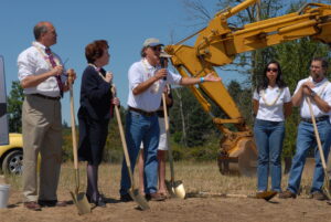 Healy joined Pacific Biodiesel Co-Founders Bob and Kelly King at the 2007 ground breaking for Phase II of the Oregon biodiesel plant.